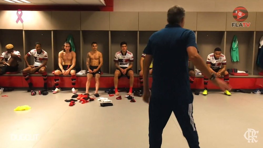 Técnico do Flamengo deu discurso inspirado no vestiário após empate com o Inter. DUGOUT