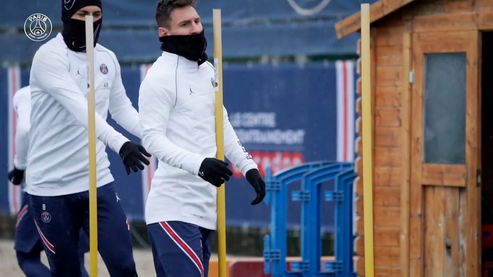 Leo Messi treina no PSG antes da partida contra o Lens. DUGOUT
