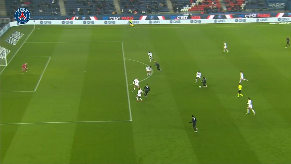 Mbappé marcó el 1-0 ante el Brest. Captura/Dugout