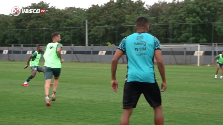 Lances da vitória do Vasco no jogo-treino contra a Portuguesa