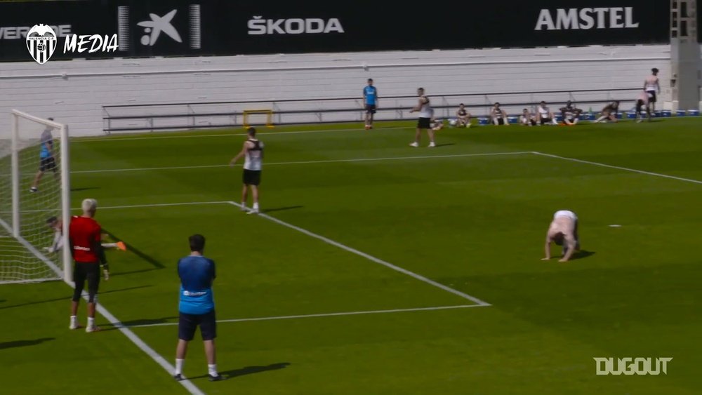 VIDEO: Kevin Gameiro’s stunning goal in training. DUGOUT
