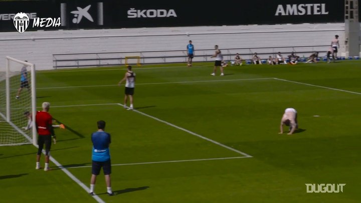 VIDEO: Kevin Gameiro’s stunning goal in training