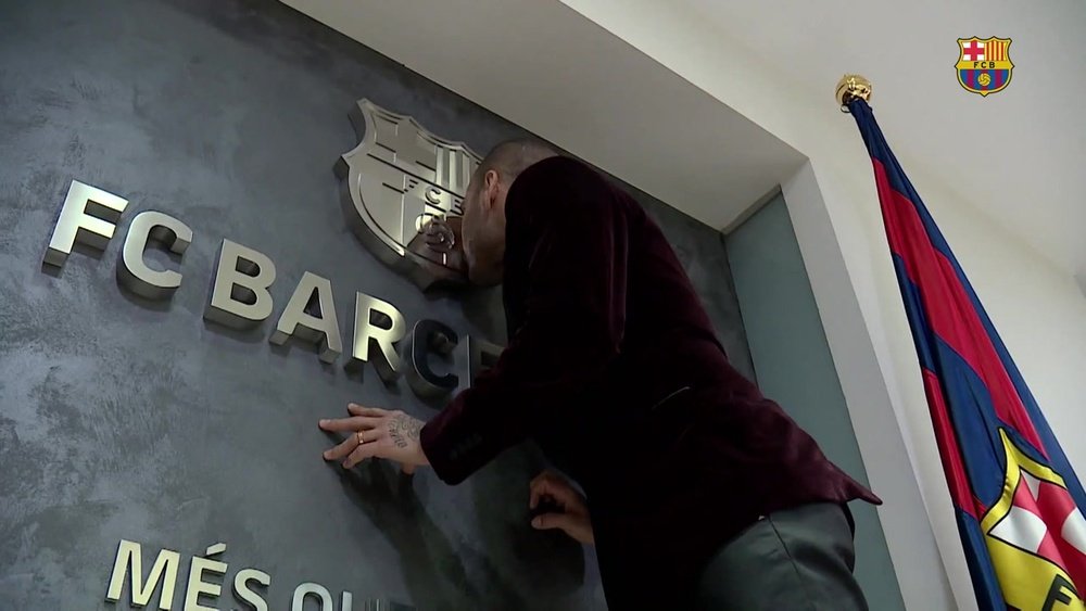 O retorno de Daniel Alves ao Barcelona. DUGOUT