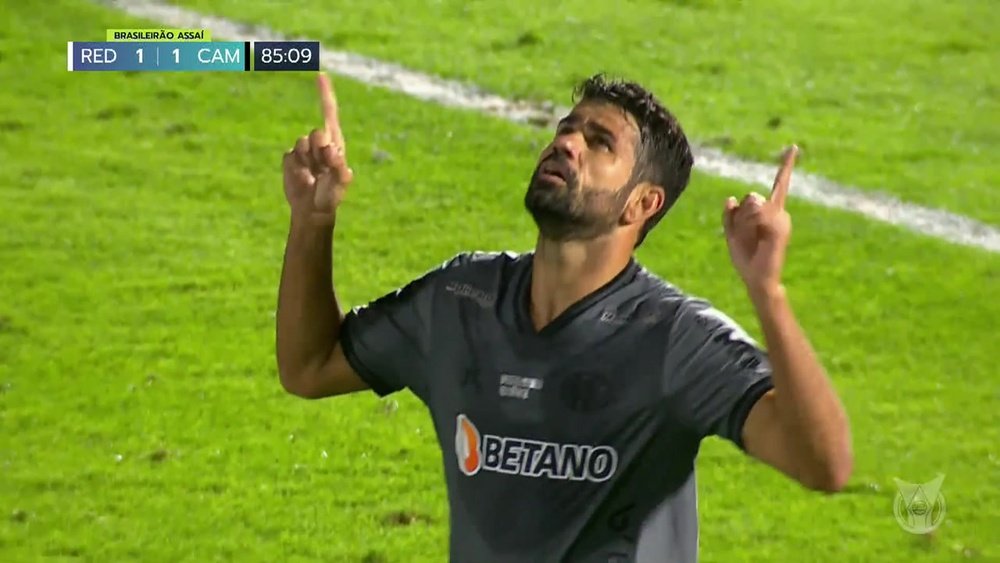 Le premier but de Diego Costa à l'Atlético Mineiro. Dugout