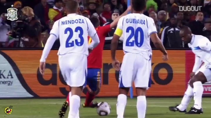 VÍDEO: David Villa marca primeiro gol da Espanha na Copa de 2010