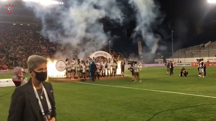 VÍDEO: Corinthians bate o Santa Fé e conquista o tri da Libertadores Feminina