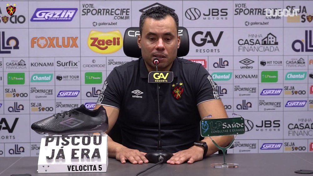 Jair Ventura explica estratégia e vê jogo atípico em derrota para o Vasco. DUGOUT