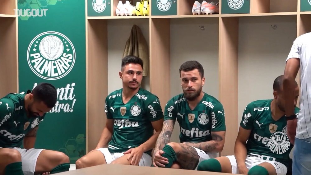 Palmeiras tira foto oficial de títulos da Libertadores e Copa do Brasil. DUGOUT