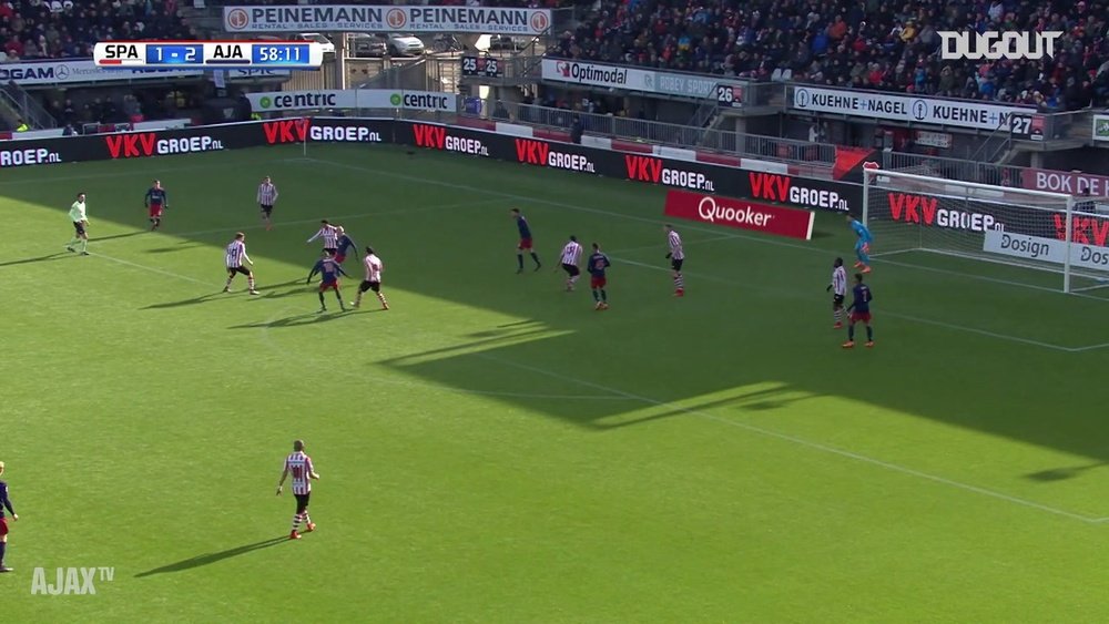 Le but de Justin Kluivert contre le Sparta Rotterdam. DUGOUT