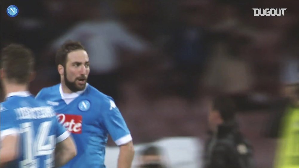 VIDEO : TOP 3 buts Naples vs Genoa. Dugout