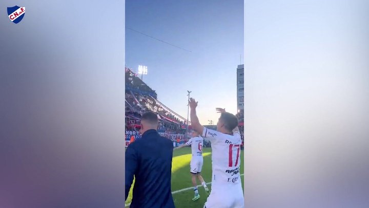 Suárez celebra vitória no clássico contra o Peñarol