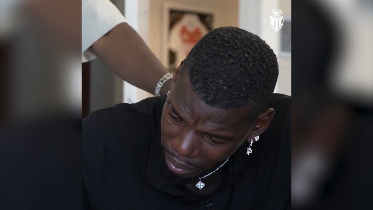 Pogba se emociona ao assinar com o Monaco