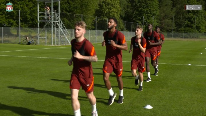 VIDEO: Konaté, Van Dijk and Salah in Liverpool pre-season training