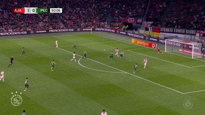 VIDEO: Klaassen's brace helps Ajax close in on Eredivisie title