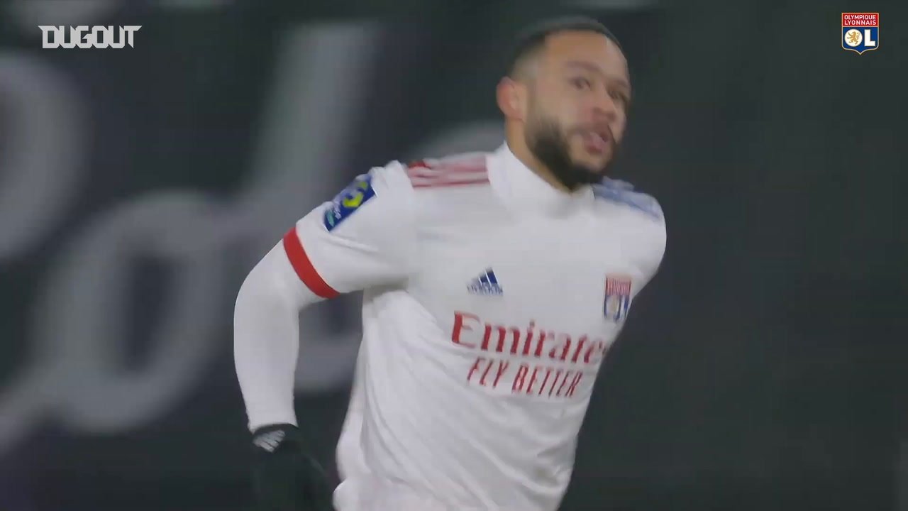 Memphis Depay's skillful finish vs Rennes. DUGOUT