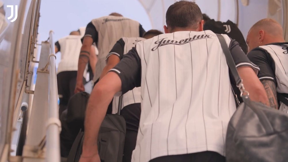 La Juventus se prépare pour son premier match. DUGOUT