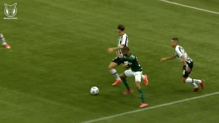 VIDEO: Wesley’s skilful dribble vs Santos