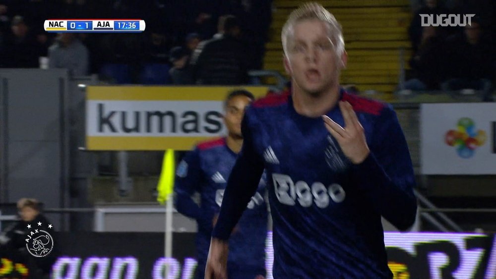 Van de Beek scored a hat-trick. DUGOUT