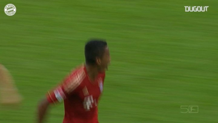 VIDEO: Luis Gustavo hammers home against Stuttgart