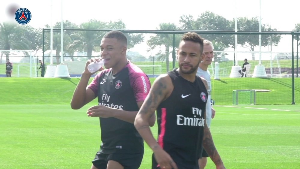 I momenti più divertenti di Neymar Jr in allenamento. Dugout