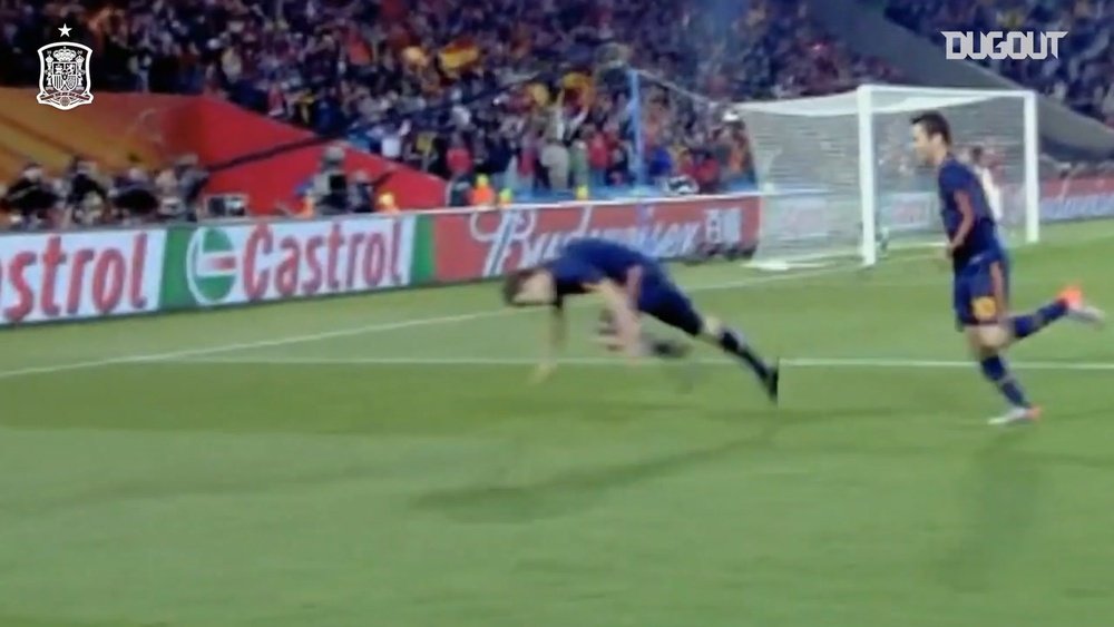 VÍDEO: el primer gol de Villa con España cumple 15 años. DUGOUT