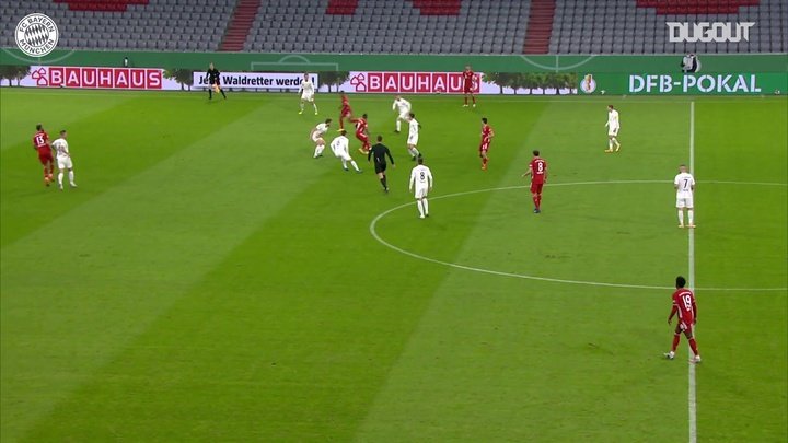 VÍDEO: o primeiro gol de Choupo-Moting pelo Bayern de Munique