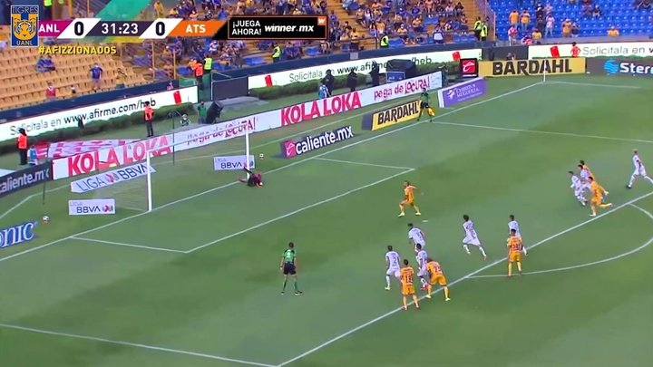 VÍDEO: el penalti de Nico López para adelantar a Tigres ante Atlas
