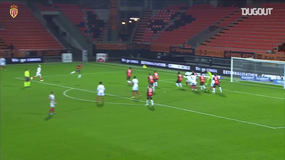 La rete di Golovin contro il Lorient. Dugout