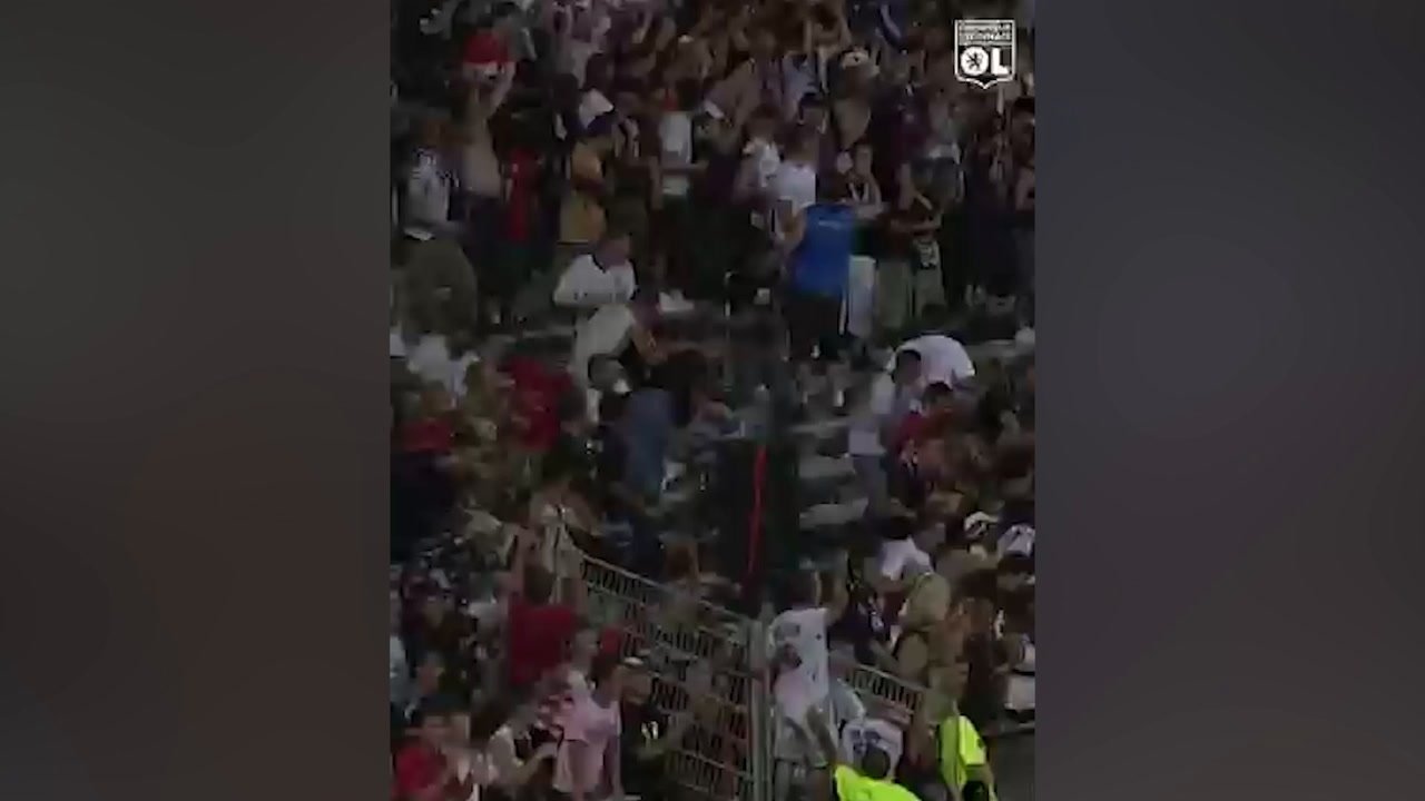 Le but magnifique de Benzema contre Auxerre. Dugout