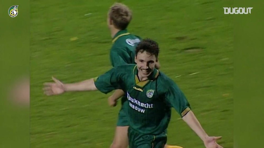 Le but en angle fermé de Van Bommel contre le Sparta. DUGOUT