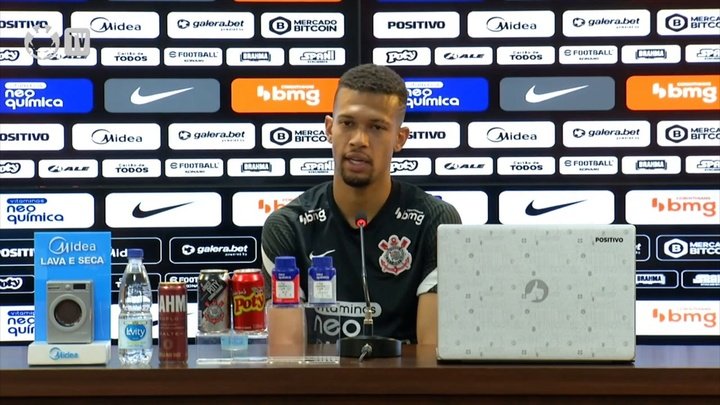 João Victor comenta possível estreia de WIllian pelo Corinthians