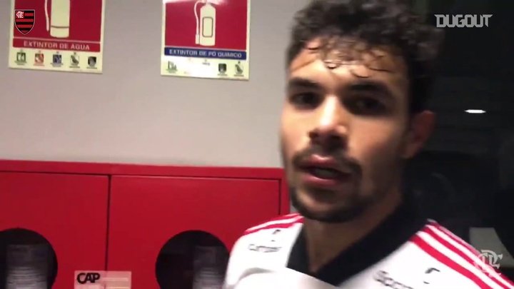 VÍDEO: Daniel Cabral comemora estreia no Flamengo
