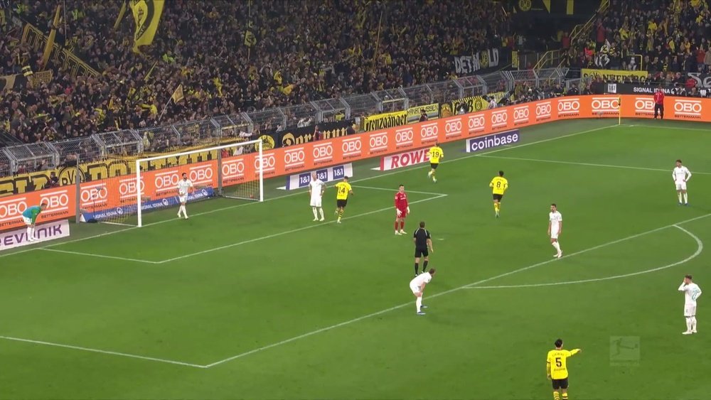Julian Brandt assure la victoire de Dortmund. dugout