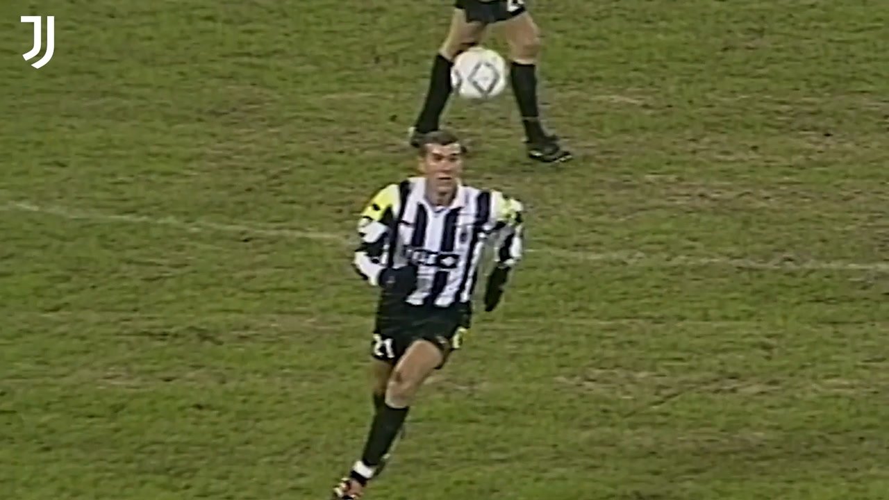 VIDEO: The best of Zinedine Zidane at Juventus. DUGOUT