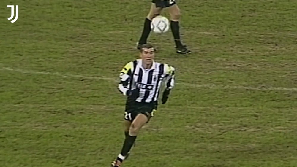 VIDEO: The best of Zinedine Zidane at Juventus. DUGOUT
