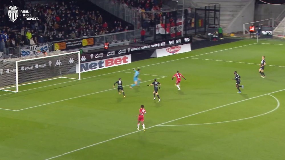 Myron Boadu's best 2021/22 bits. DUGOUT