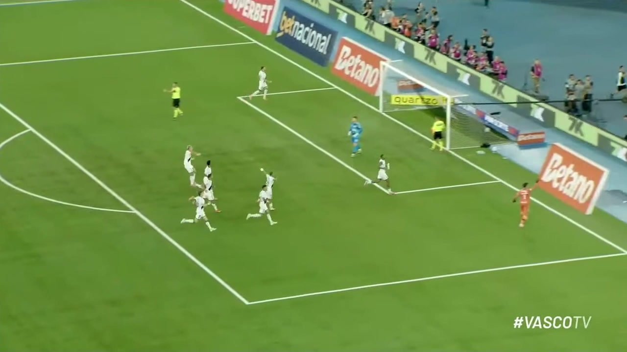 Cruzeiro e Vasco avançam às semifinais da Copa do Brasil