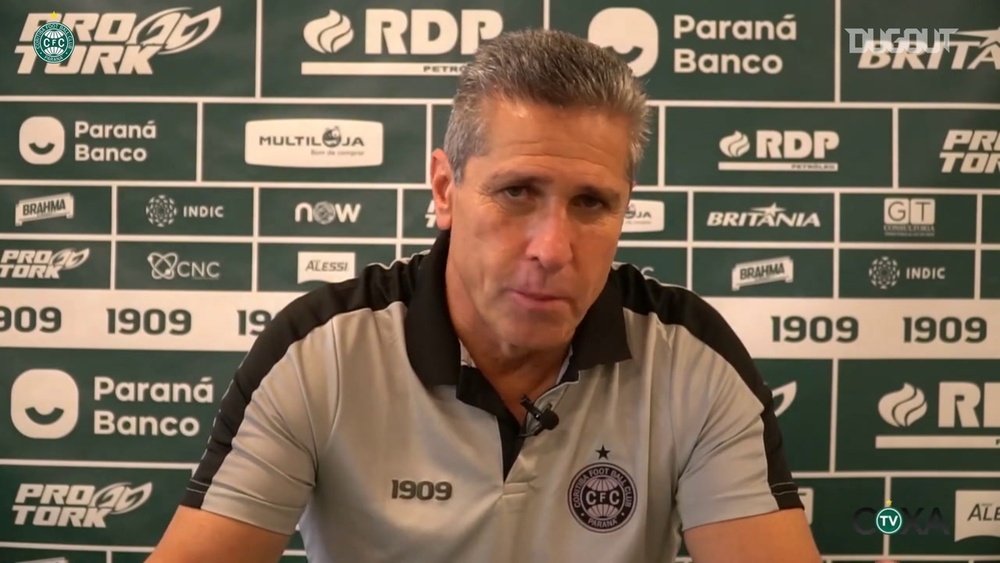 Técnico do Coritiba conversou com a imprensa após a vitória na casa do Palmeiras. DUGOUT