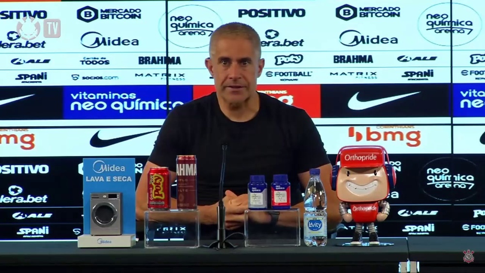 Sylvinho elogia atuação do Corinthians. DUGOUT