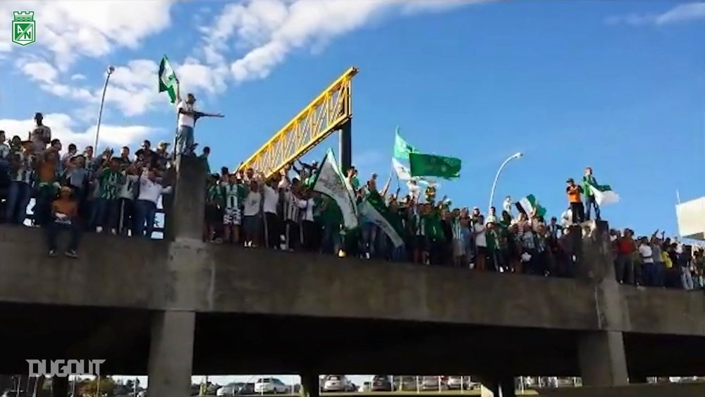 The impressive support from Atlético Nacional’s fanbase. DUGOUT