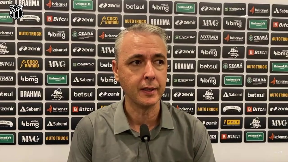 Tiago Nunes sobre briga pela Libertadores. DUGOUT