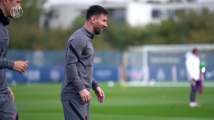 VÍDEO: las delicias de Messi ante el regreso de la Champions