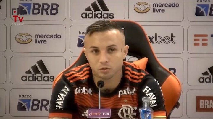 Cebolinha diz que a maio responsabilidade é vestir a camisa do Flamengo.
