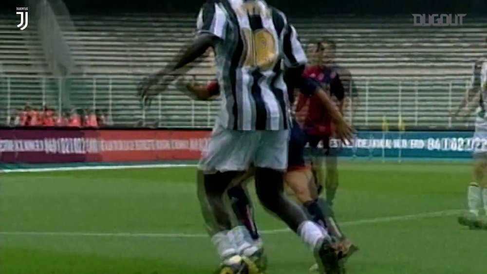 Stephen Appiah e o seu golaço pela Juventus. DUGOUT