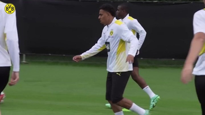 VÍDEO: Donyell Malen já treina no Borussia Dortmund