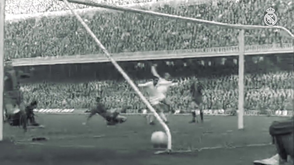 Em 1961, Real Madrid conquistava seu sétimo título espanhol. DUGOUT