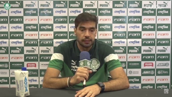 VÍDEO: Abel elogia jovens atletas e treinadores da base do Palmeiras