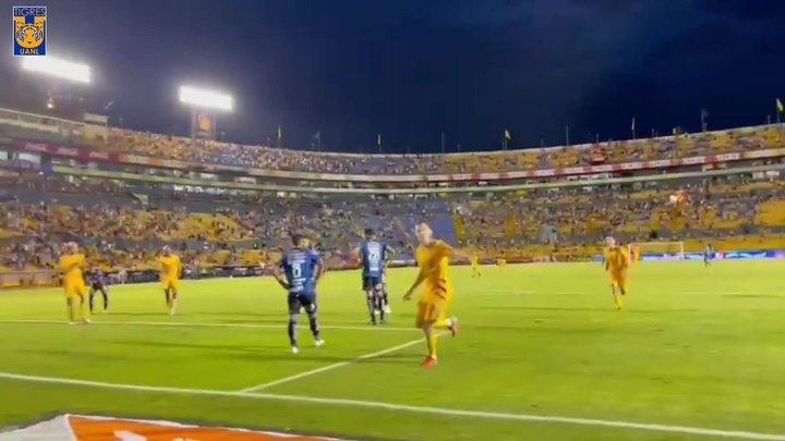 VIDEO: Thauvin gets his first Tigres goal and Gignac certainly enjoyed it!