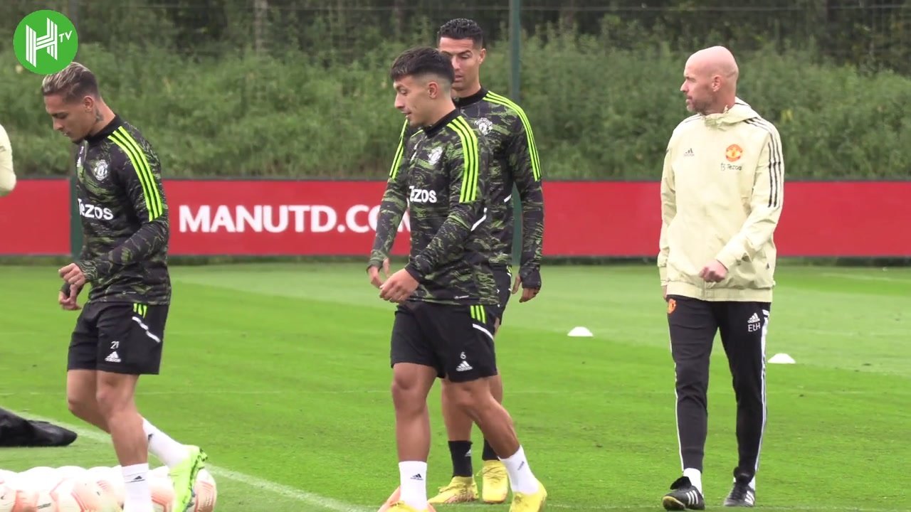 VÍDEO: Com Antony e CR7, Manchester United se prepara para duelo na Liga Europa