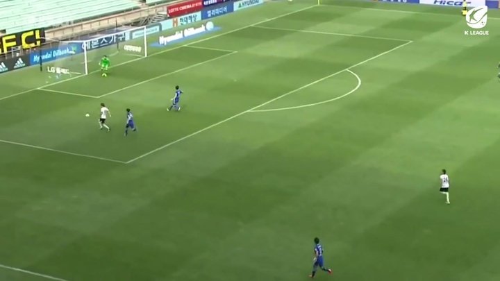 VÍDEO: golaço impressionante de Hwang Ui-jo contra o Ulsan